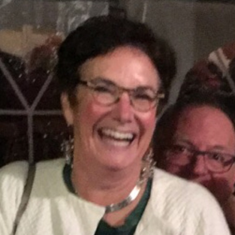 Meet your Posher, Moira
